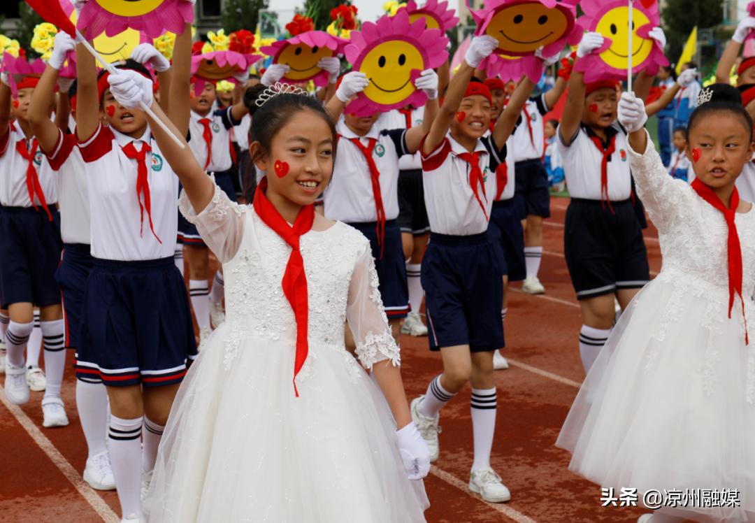 幼儿园喜迎中秋庆国庆活动,幼儿园喜迎国庆浓情中秋