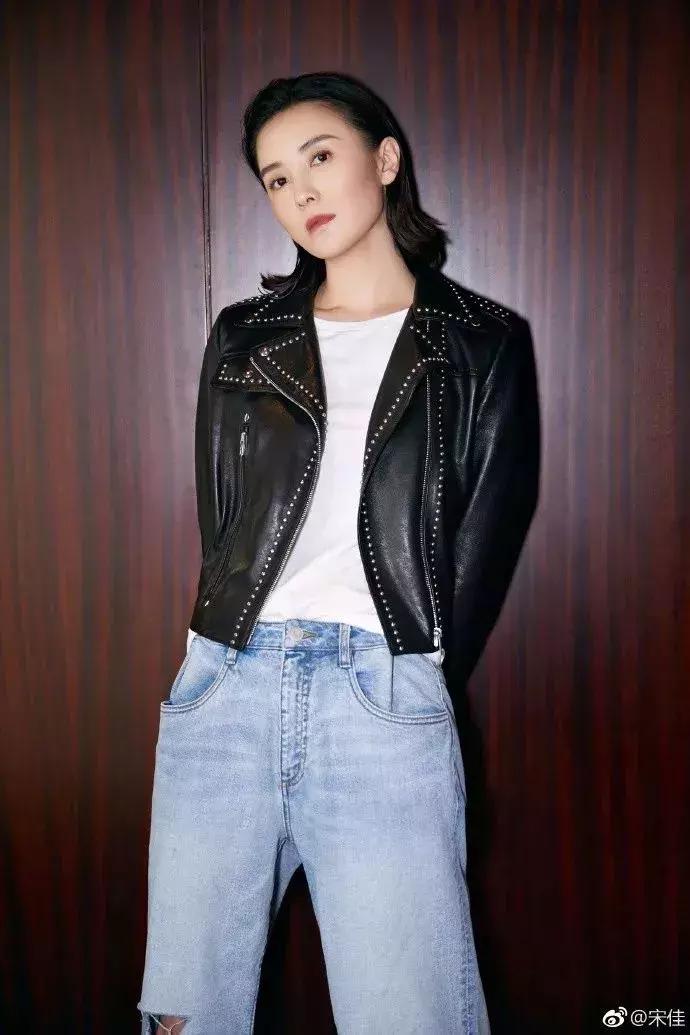 大脸短发烫发女2021流行发型减龄,国字大脸适合的短发发型图片欣赏