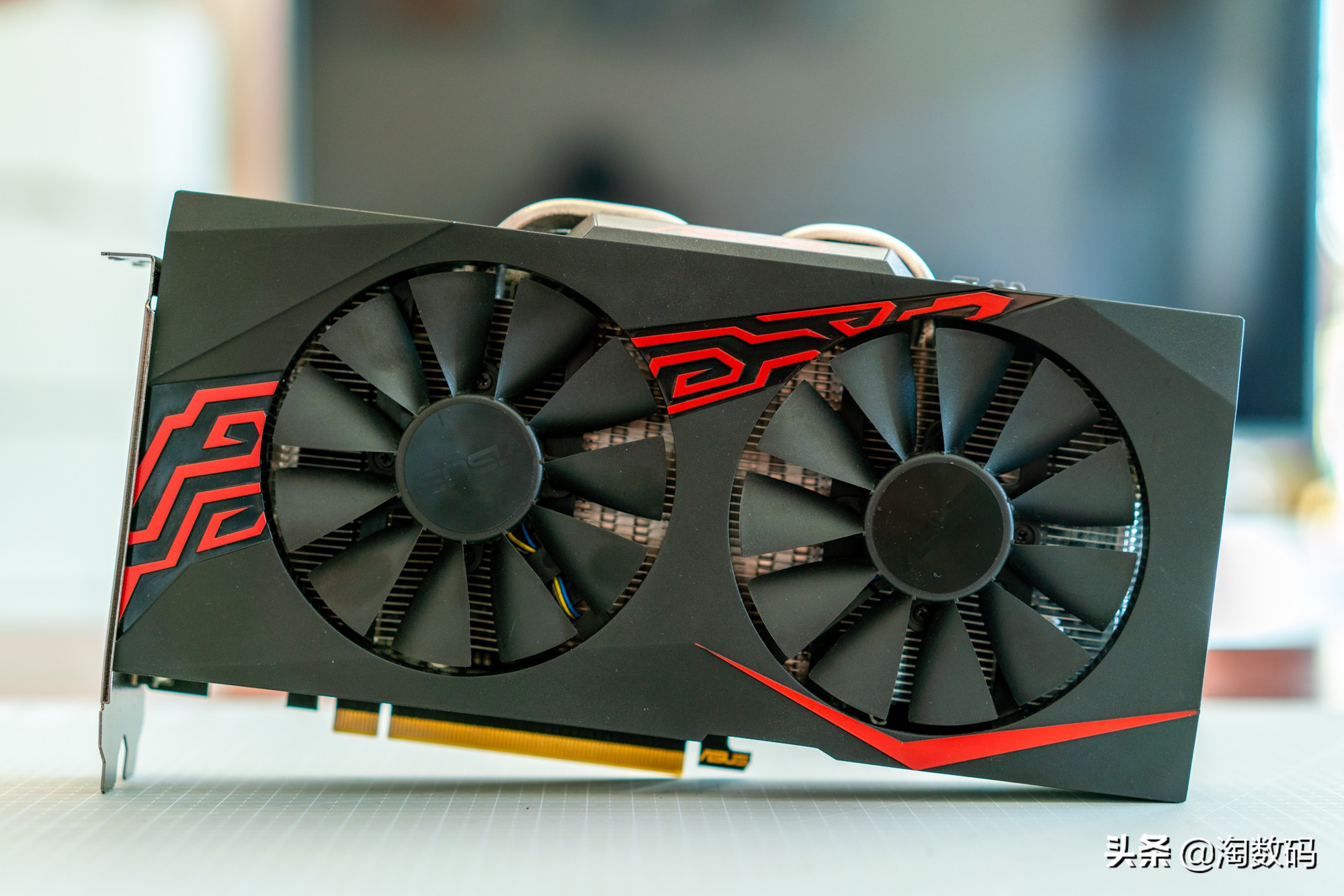 华硕rx5808g对比1660ti,华硕rogrx5808g游戏测试