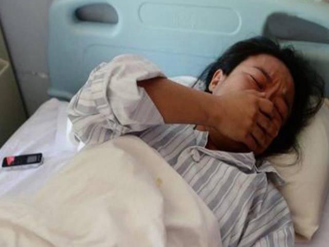 孕早期分泌物黄色会造成胎停吗,怀孕初期分泌物发黄是胎停吗