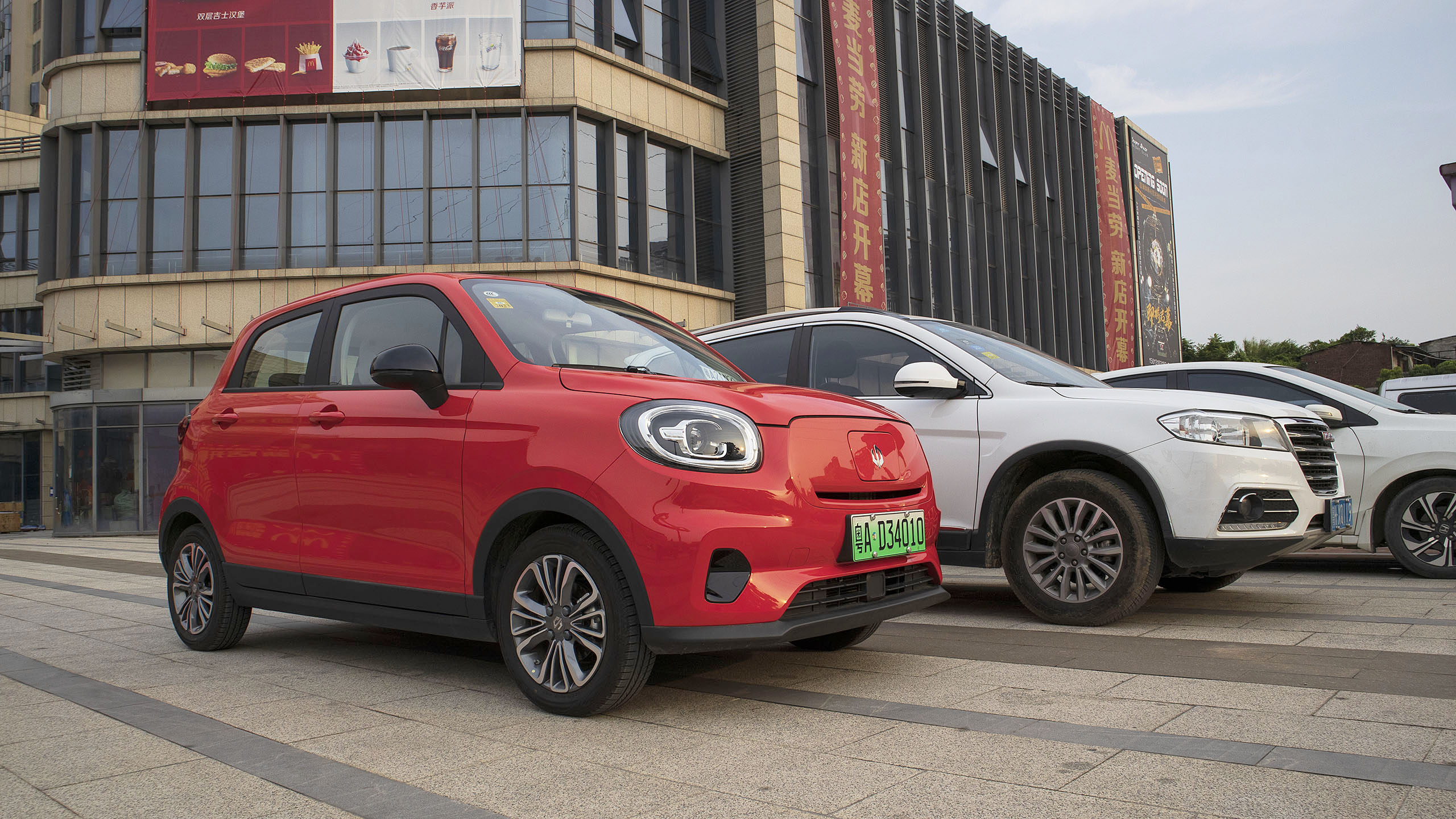 403公里续航,零跑t03310轻享版深度体验