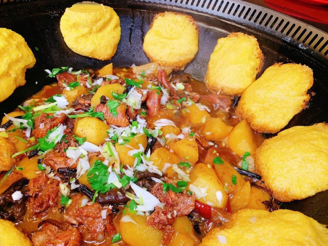 长春老灶台铁锅,长春农村小笨鸡特色饭店