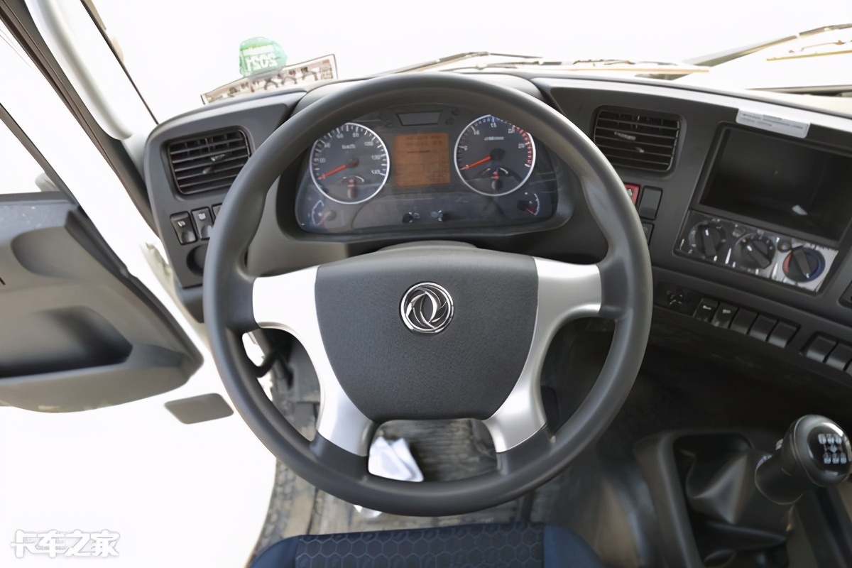 东风天龙重卡有什么优缺点,东风天龙4x2最新版牵引车多少钱