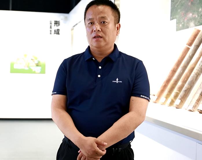 大熊猫这么可爱大家喜欢它吗,耕地中的大熊猫吃什么