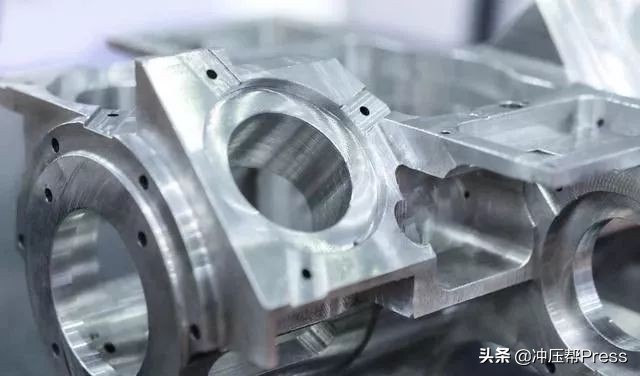 铝件加工变形如何解决,薄铝件加工怎么避免变形