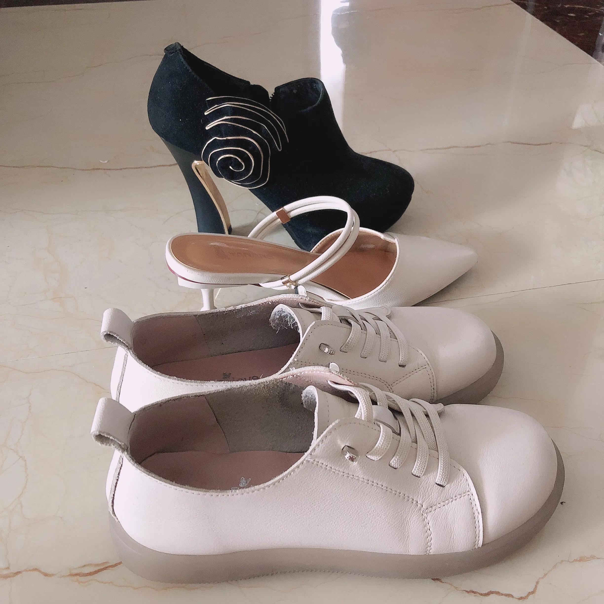 发觉自己越来越矮,发现自己穿上高跟鞋却很磨脚