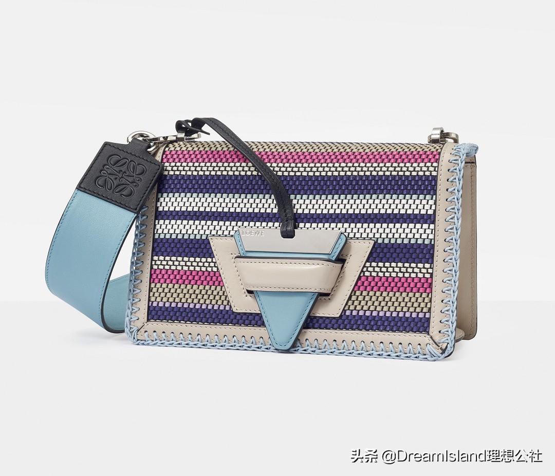 loewe半月形手袋手提包,loewe走秀款包包