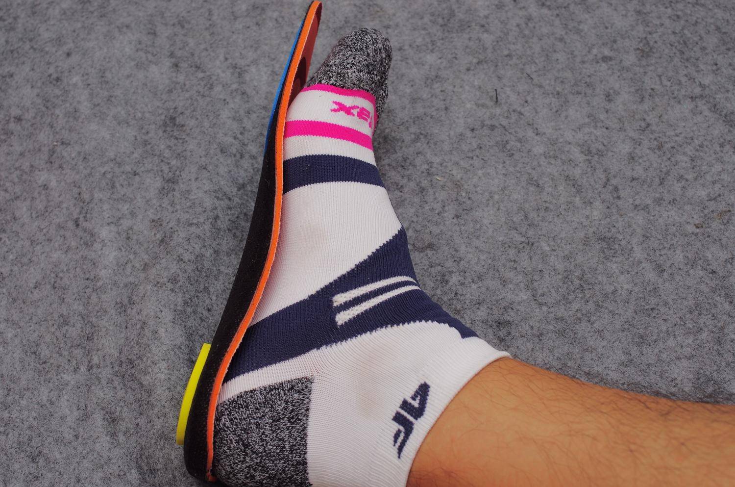 鞋子里面的小秘密——原厂与NB*级A**私人定制鞋垫到底有何不同？