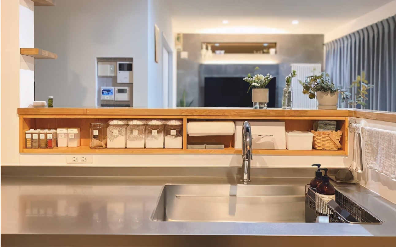 厨房留两个排水口设计,厨房两个水槽设计