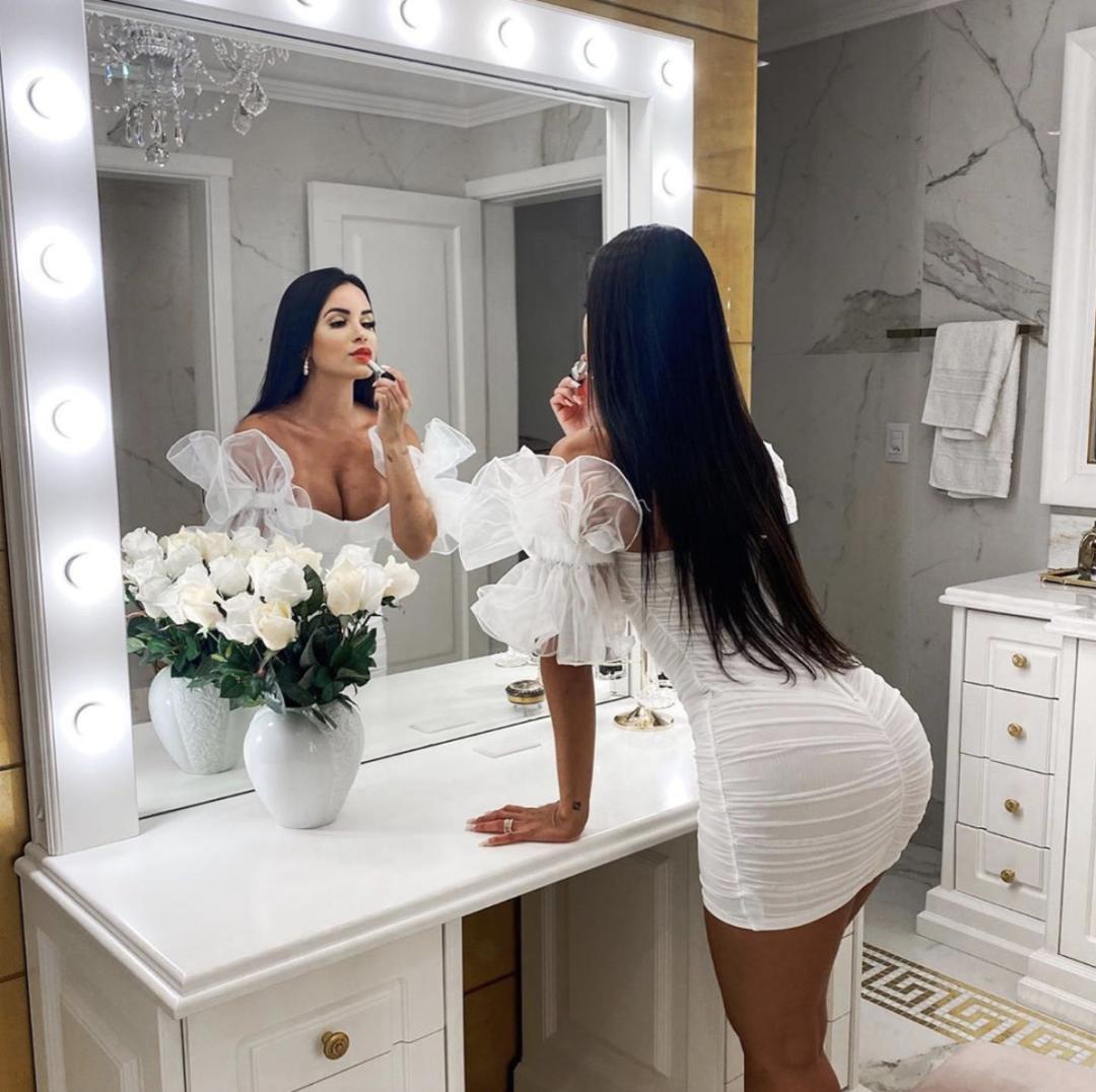 性感｜“狗剩”的贤内助，人美心更美