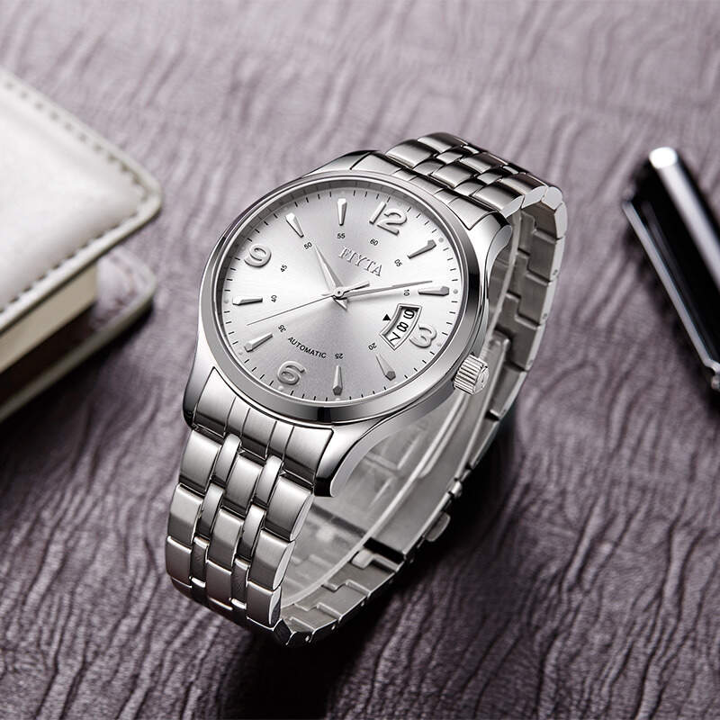 手表进水有雾怎么处理,手表有雾是进水了吗