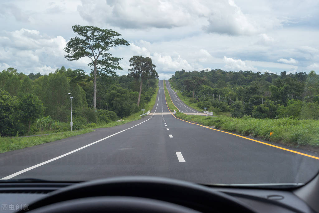 自动挡下坡怎样开最安全,长下坡自动挡怎么开最安全