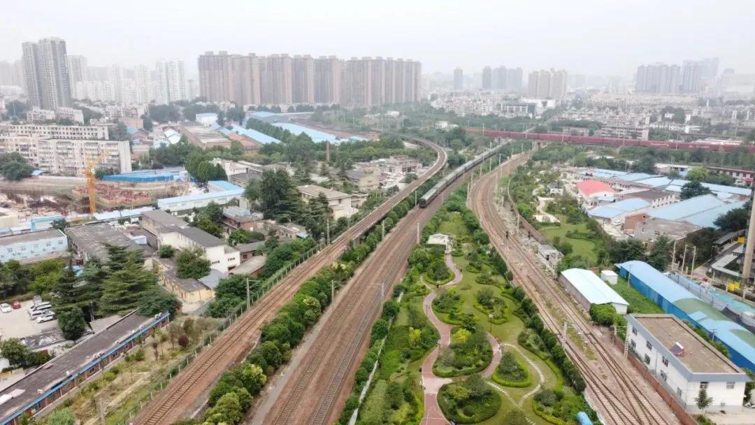 郑州,66岁的中场战事