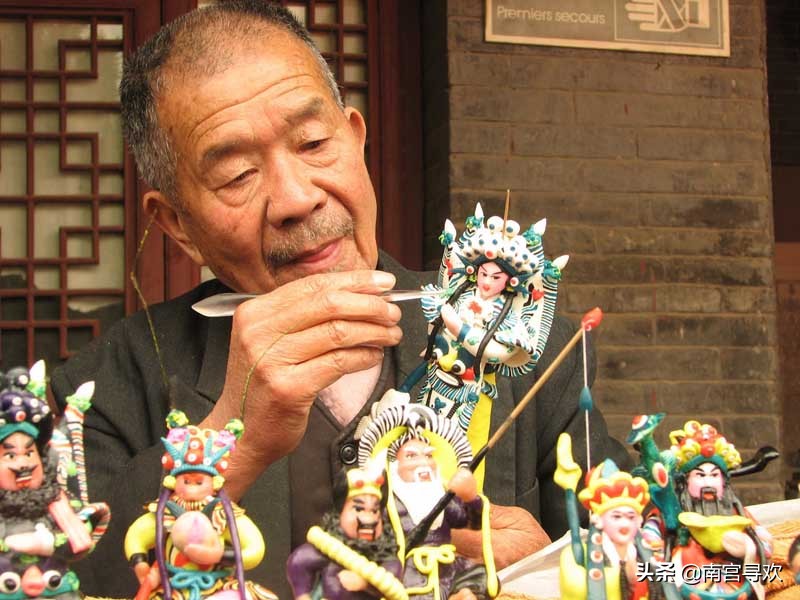 俗话说头无油脚无汗,头无油脚无汗到老也是穷光蛋