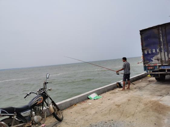 廉江龙营钓鱼视频,湛江市遂溪草潭码头钓鱼视频