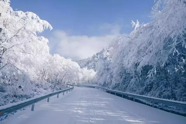 循着雪的方向，喇叭河颜值不输北欧，耍法多到让人尖叫