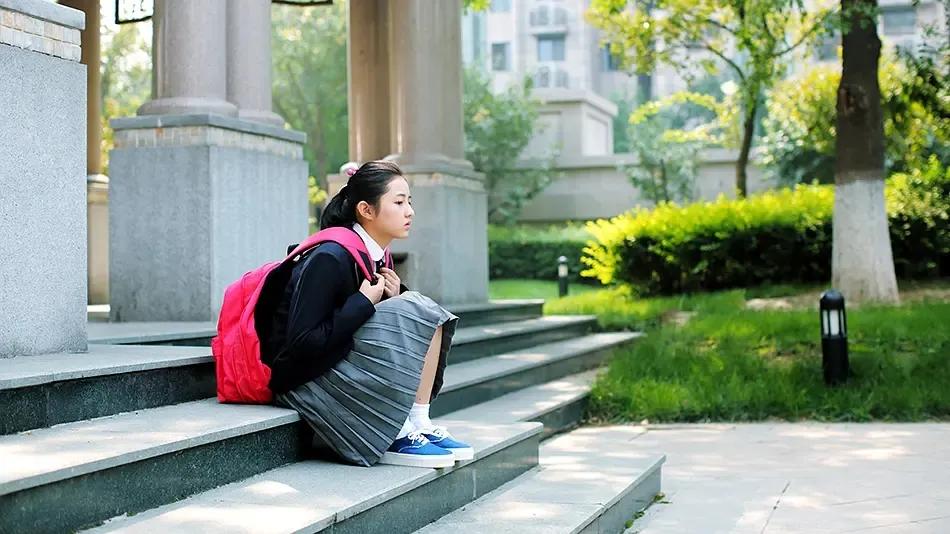 作为一个“美盲”,夸人的时候我连形容词都找不好