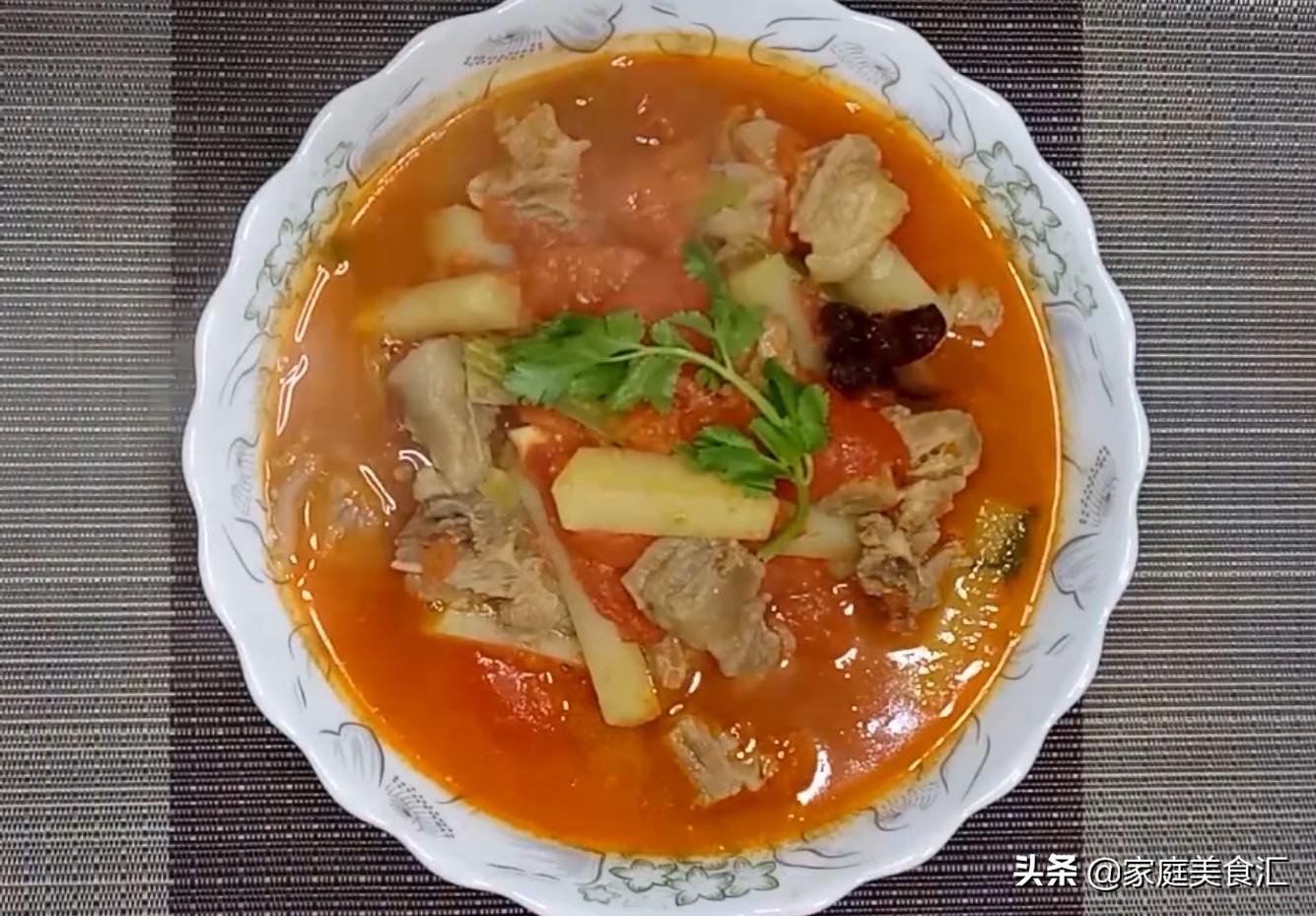 老婆怀孕胃口不好,西红柿炖牛腩孕妇