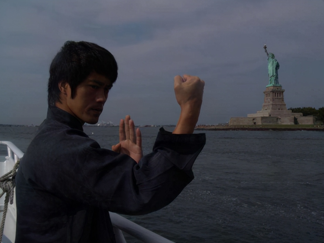 周星驰和向华强解约后的影片,周星驰被签约了吗