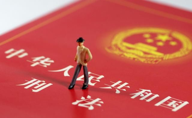 交通肇事逃逸致人死亡如何量刑,如何判断交通肇事逃逸致人死亡