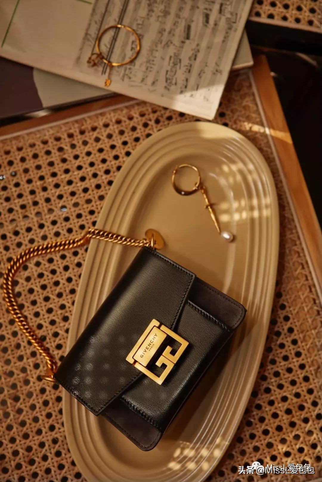 纪梵希givenchygvc绑带限定款,givenchy纪梵希2023新款连帽外套