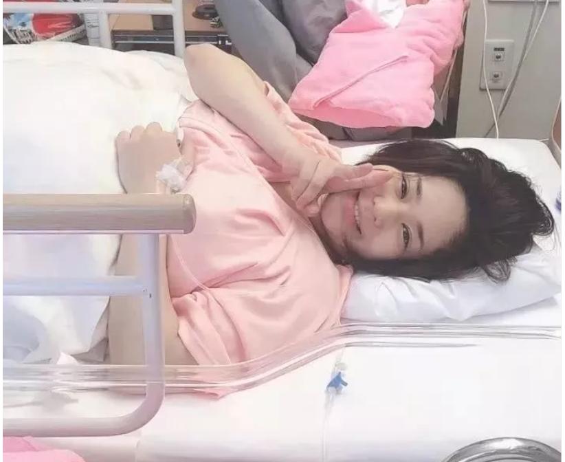 「明星那事」苍井空直播生子200天后，评论区留下10000次嘲讽……