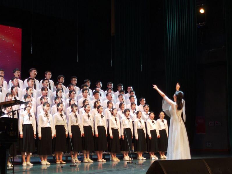 00后学霸前十名,学霸各科第一名发奖状