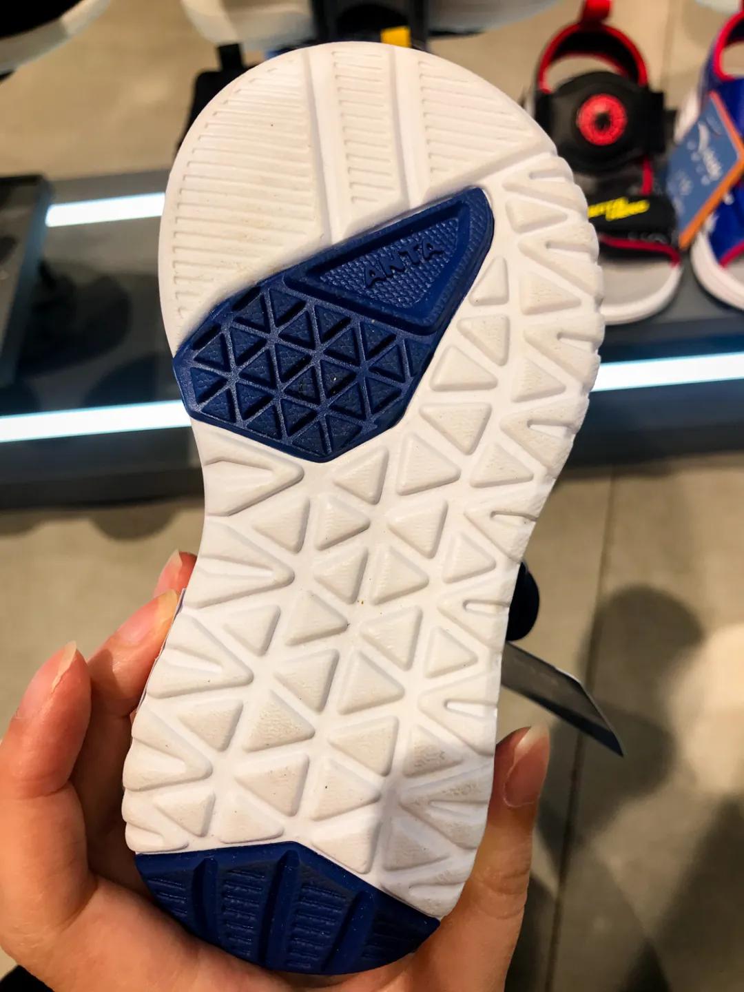 儿童穿哪种凉鞋比较好测评,关爱宝宝从脚开始