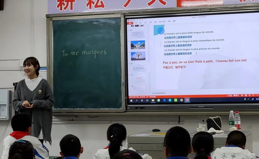 李冰中学都江堰艺术节,都江堰李冰学校文化