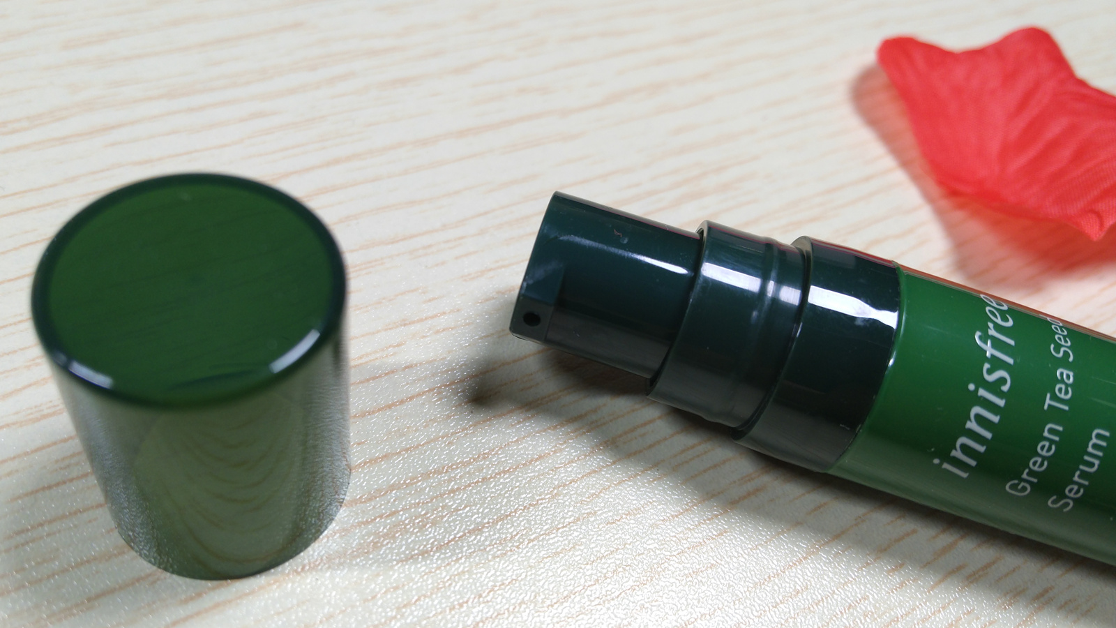 悦诗风吟精华小绿瓶适合痘肌吗,悦诗风吟小绿瓶精华可以美白吗