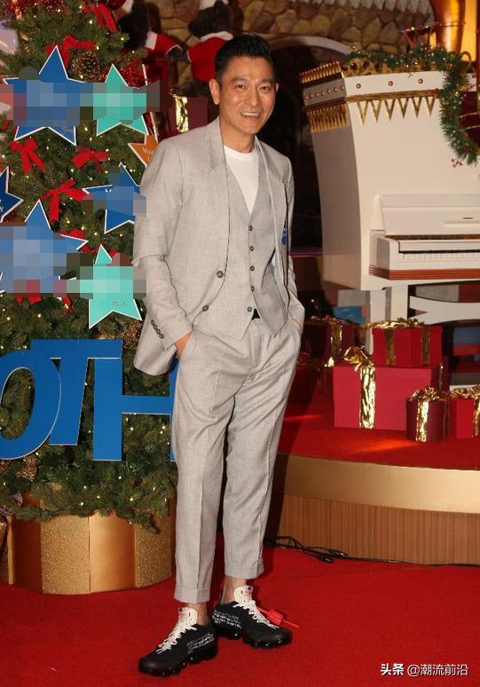 刘德华年轻时一脸褶子,刘德华老了为什么装得很年轻