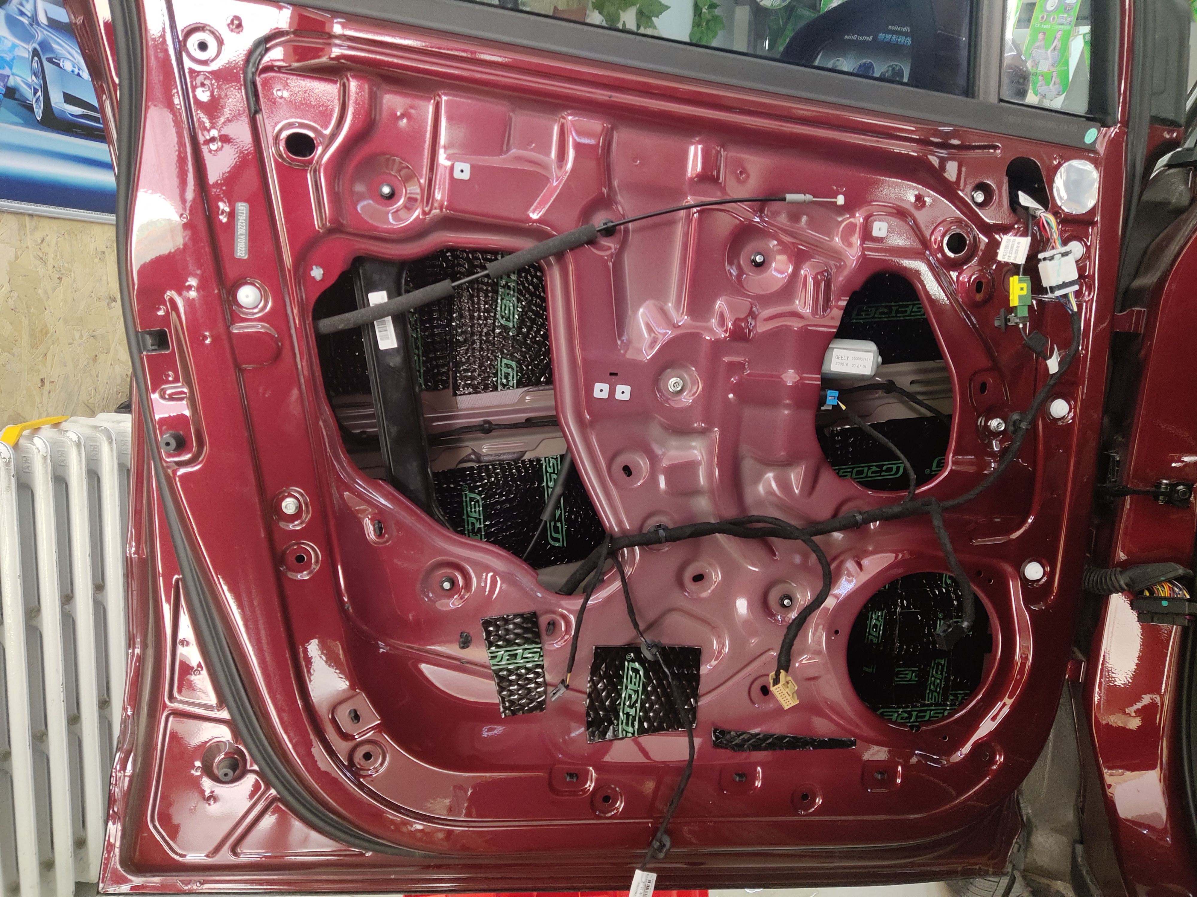 保定吉利豪越改装音响,赤峰鑫航低音炮效果