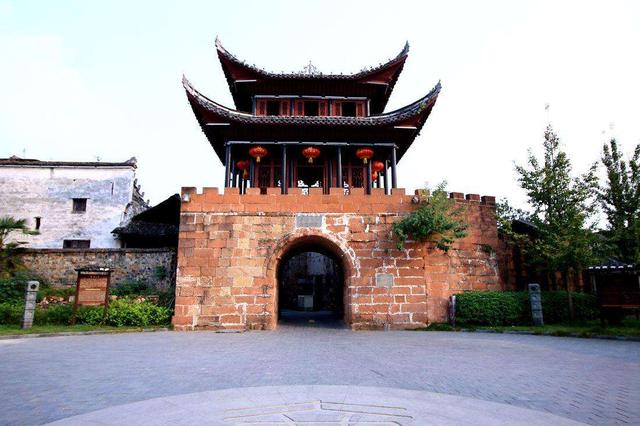 黔阳古城和洪江古商城区别,洪江古商城是黔城古城吗