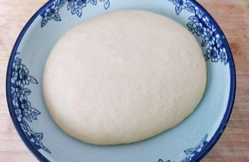 一招炸出蓬松酥脆的油条,早餐店的油条配方蓬松酥脆