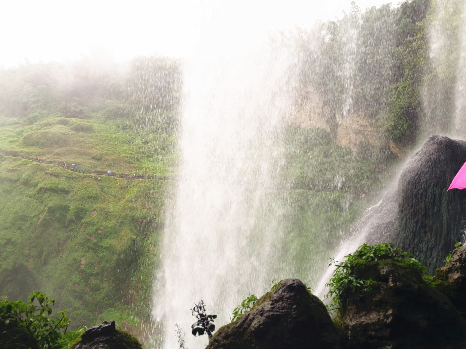 冬季的黄果树瀑布,冬季黄果树瀑布要带雨衣吗