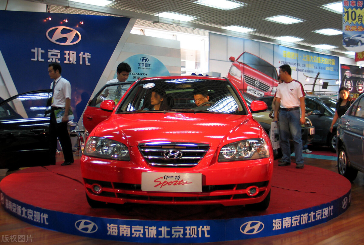 伊兰特成紧凑型轿车市场最大黑马,十万以内性价比高的车现代伊兰特