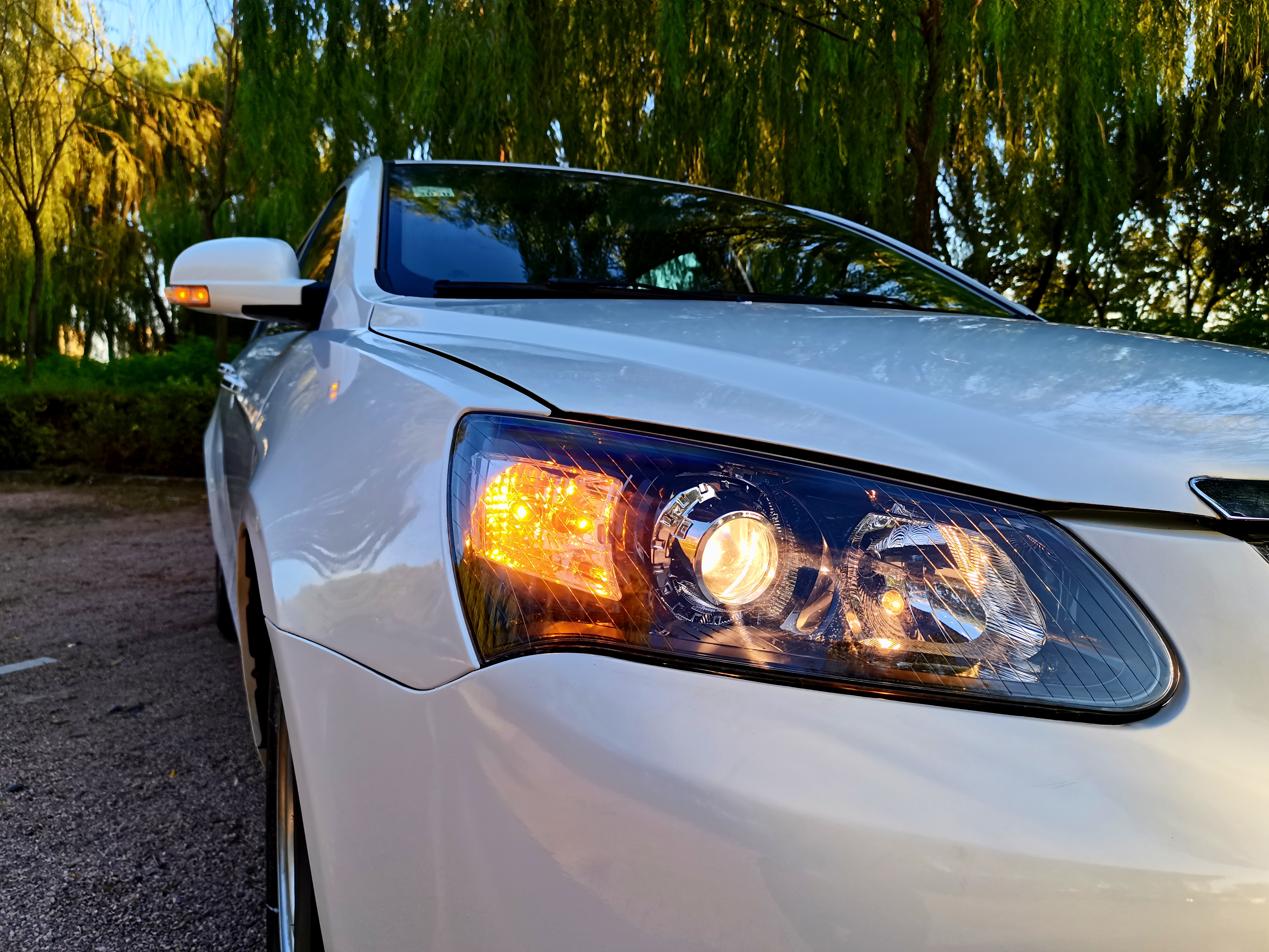 吉利帝豪ec7三元催化价格,万元左右的帝豪ec715可以买吗