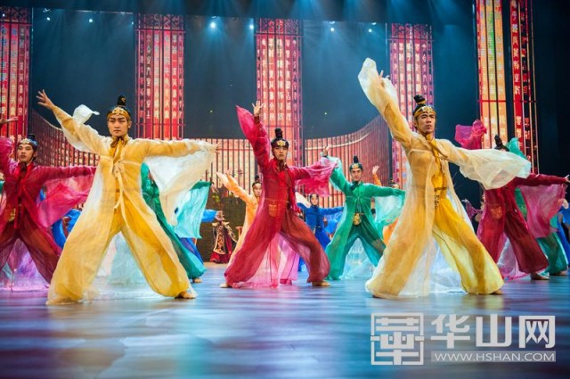 大型史诗舞台剧秦俑情震撼首演,秦俑情舞台剧在哪里举行