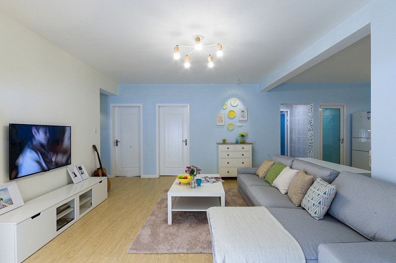 刚贴完墙布的房间可以睡吗,糯米胶贴完墙布几天能住人