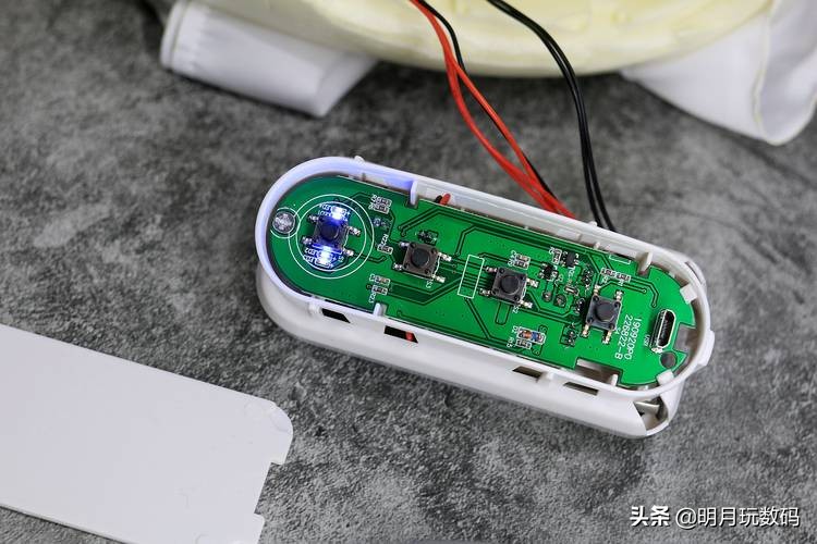 美国u型颈椎枕,u型按摩颈椎枕测评