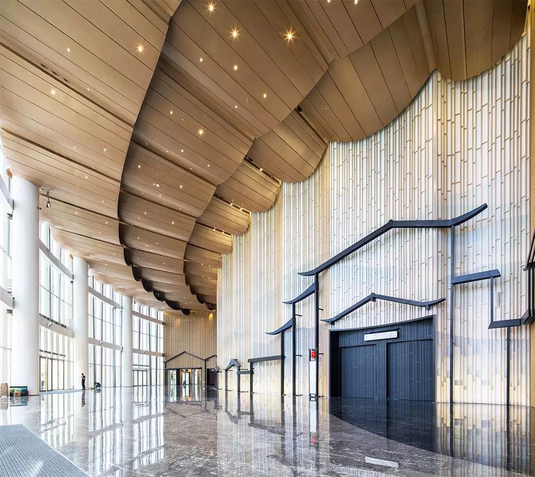 无锡融创太湖秀剧场开始表演了吗,融创无锡太湖秀剧场