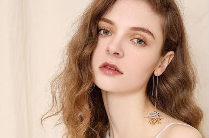 想知道为何别人的耳环总是戴得比你有格调?读懂这几个方面就可以