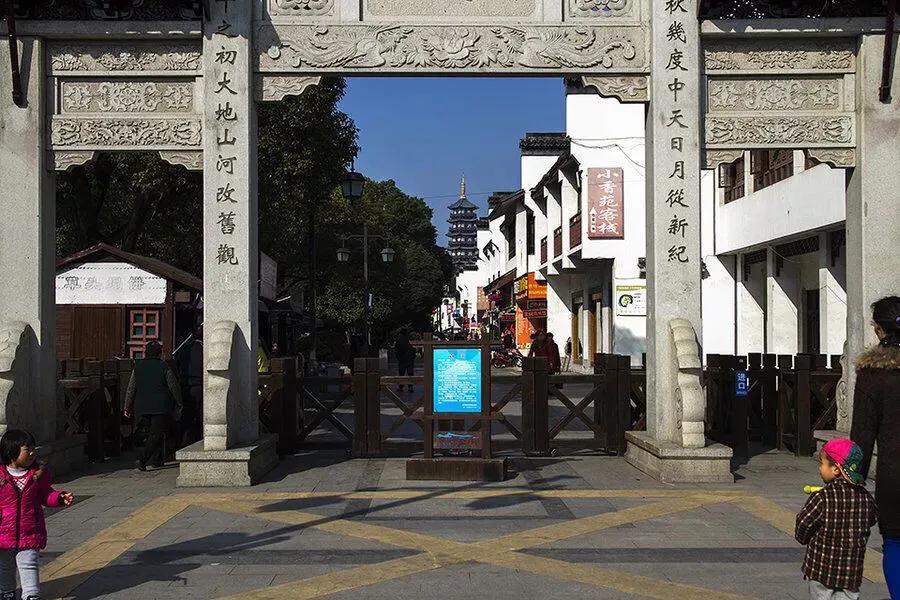 上海站到上海新国际博览中心地铁,上海地铁沿线景点排名