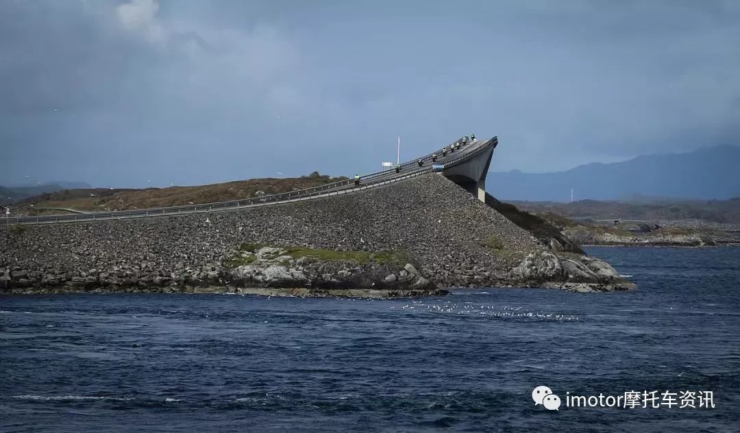 又是来自深圳的摩托车俱乐部！这次他们踏上了北欧的*途征**