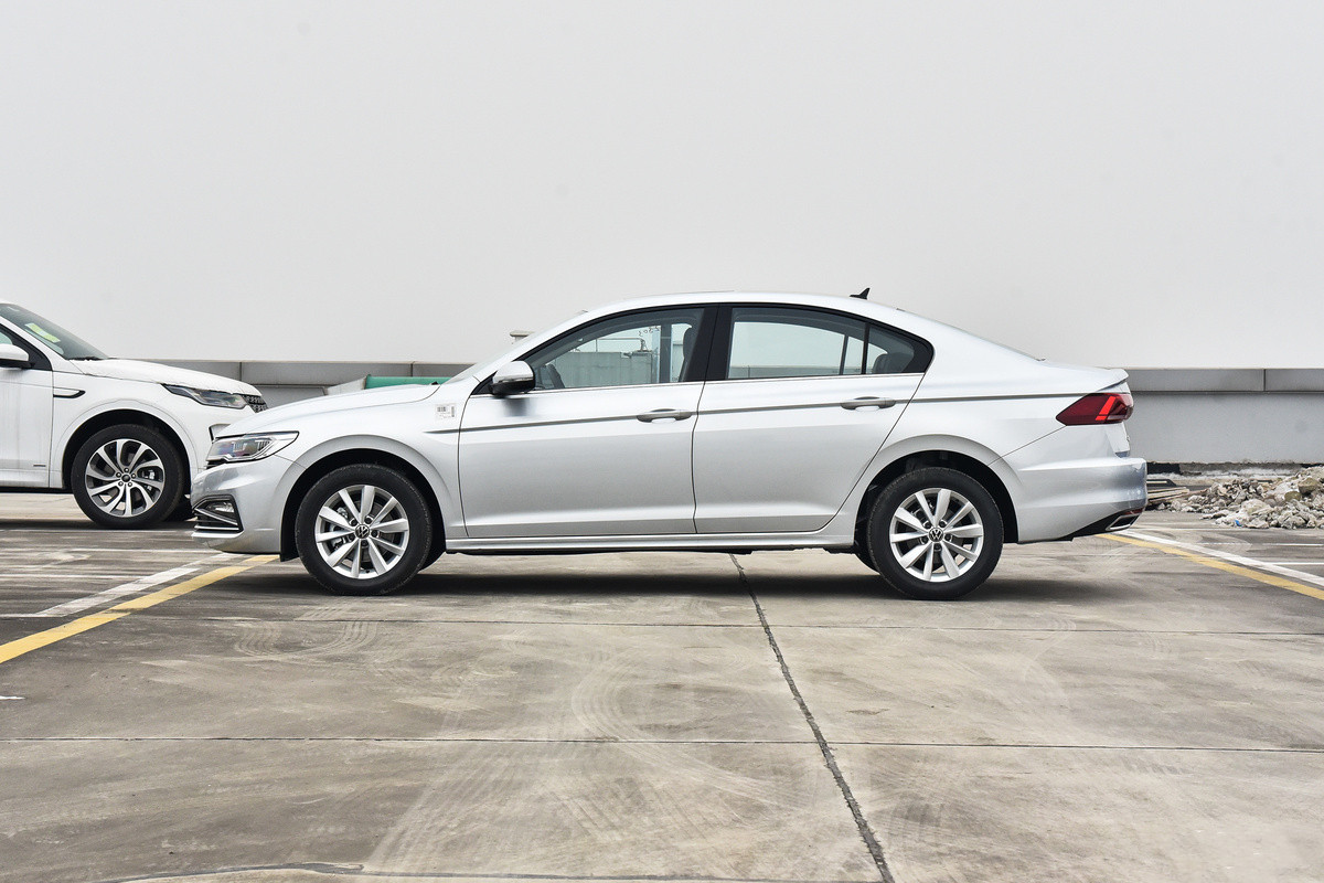 8-9万能买哪年宝来,9万能落地的车型推荐