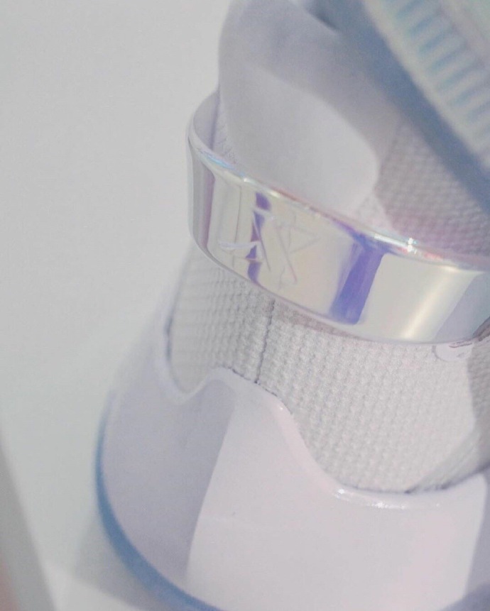 为特步代言的“林疯狂”，在他生日之际特步会给他什么样的惊喜？