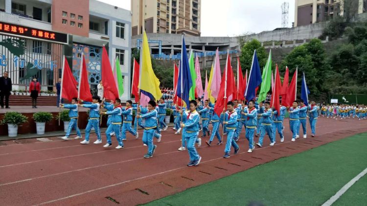 阳光体育足球,足球运动在校园的发展