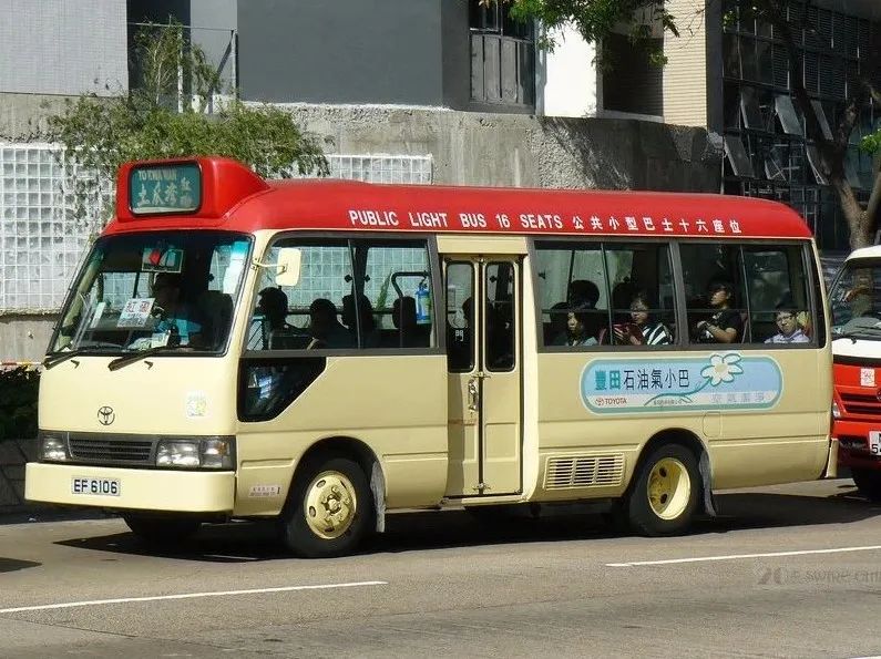 丰田最强的面包车考斯特,丰田考斯特23座中巴车驾驶体验