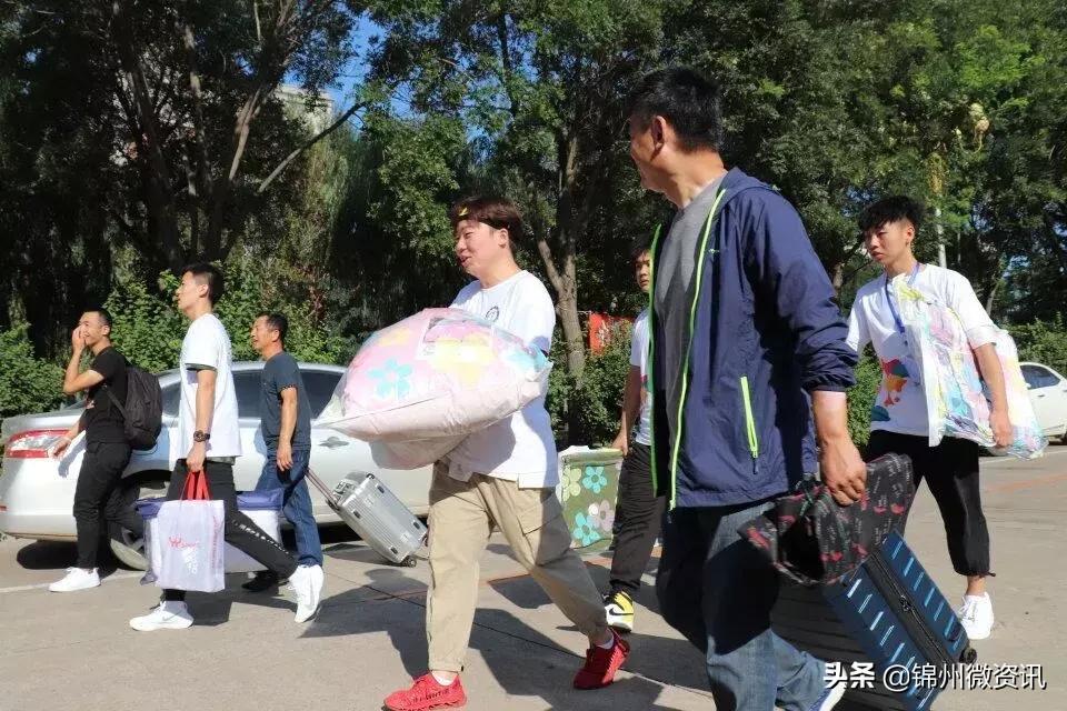 锦州渤海大学!爸妈,您还好吧?来渤大第23天,我挺好的