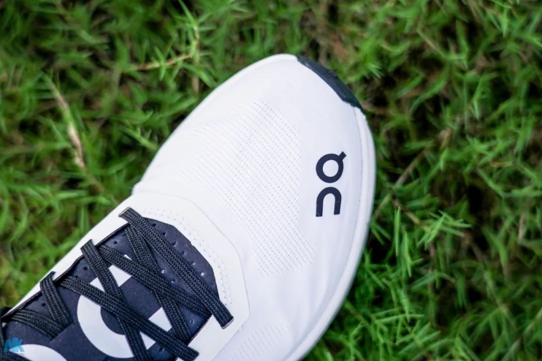 cloudboom跑鞋,oncloud跑步鞋测评